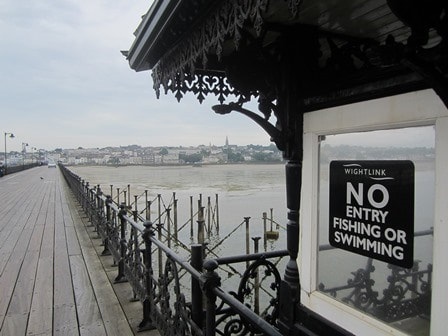 Ryde Pier fishing sign