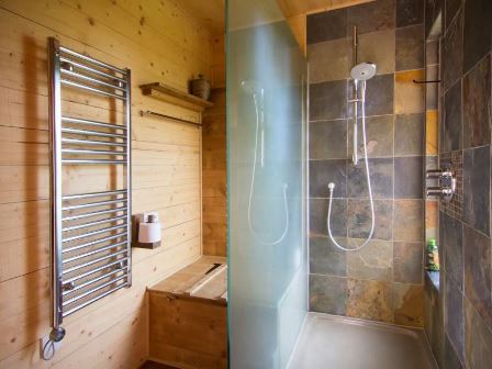 Shower at wootton treehouse