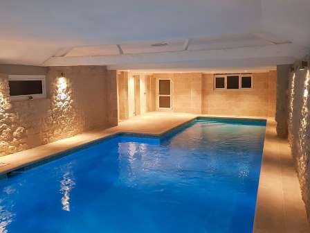 Kingates cottages with indoor swimming pool
