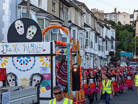 Ventnor Carnival procession