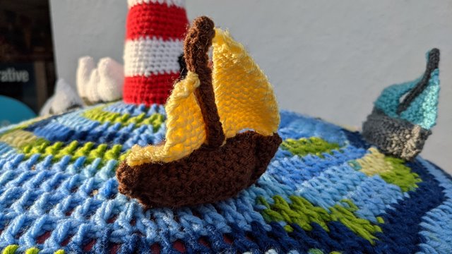 Yachts on the isle of wight yarn bomb